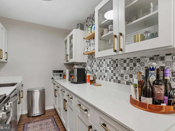 1200 S Arlington Ridge Rd APT 314, Arlington, VA 22202