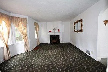 8 Elam Ave photo 1