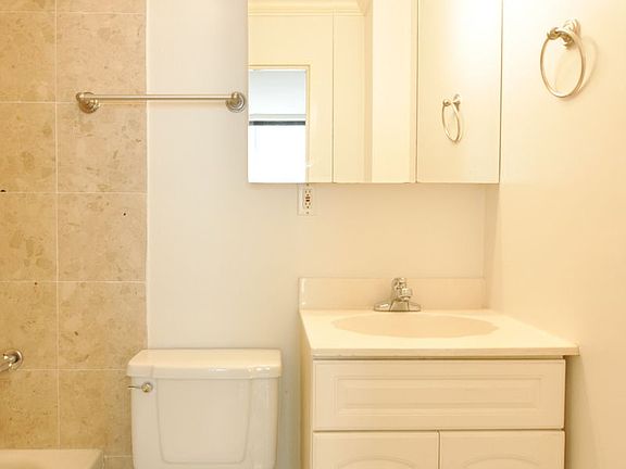 5th image of 304 W 92nd St APT 2A