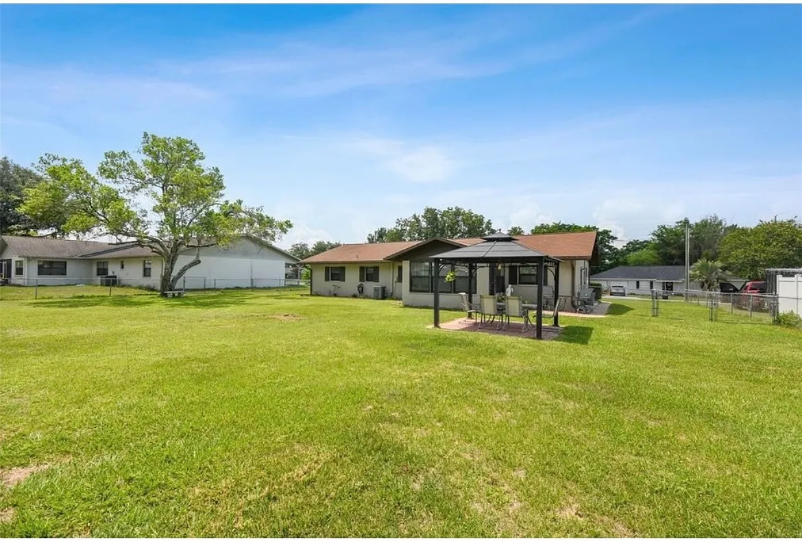 Building Photo - 37137 Rutledge Dr