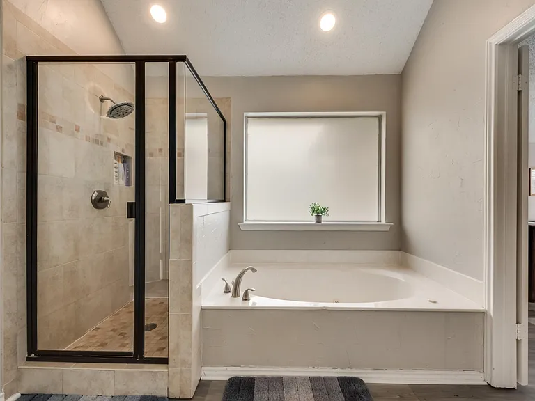 4618 Lakepointe Ave — Photo 26