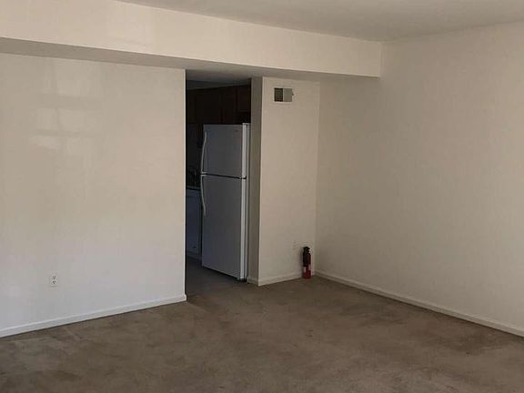5th image of 6615 Elk Park Ct