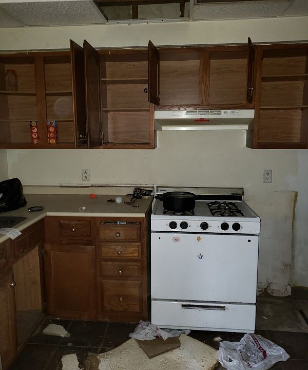 1st image of 3254 6th Ave