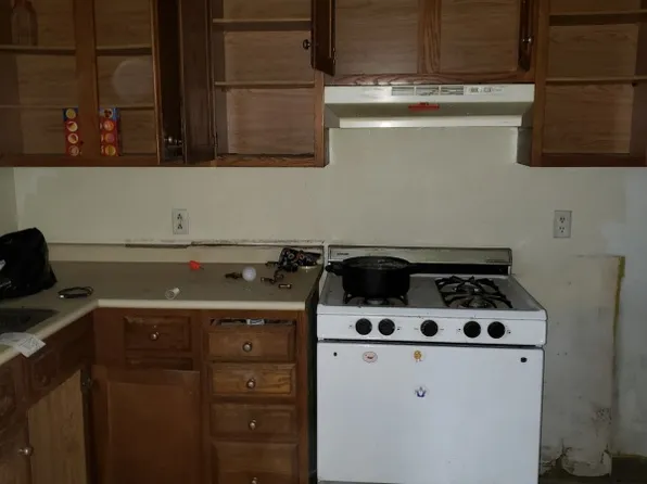 3254 6th Ave, Troy, NY 12180