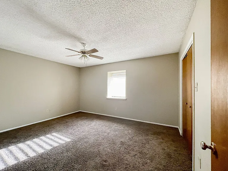 3302 N Vista Dr #B — Photo 7