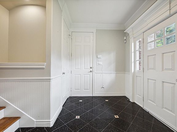 3rd image of 2943 Brompton Square Dr