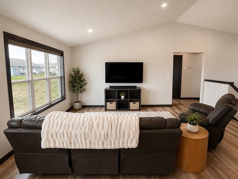 4614 Richard Ln — Photo 4