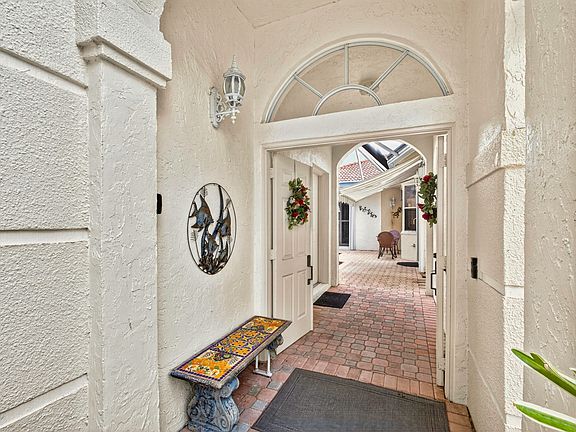 4th image of 2085 Chagall Circle