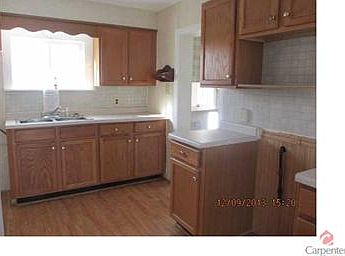 3rd image of 1012 N Meridian St