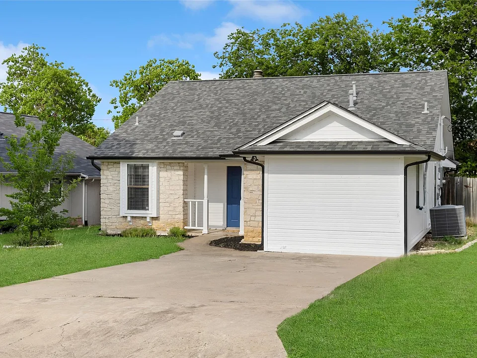 2209 Stirrup Dr