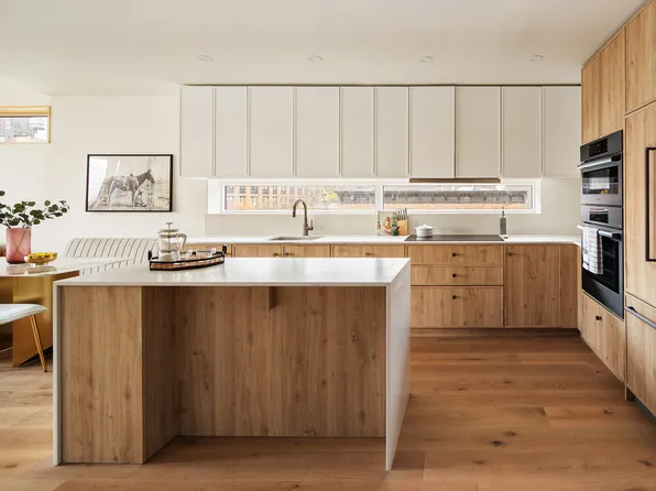 1110 Manhattan Avenue image 3 of 14