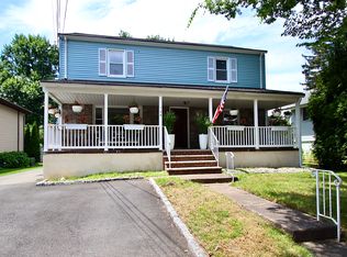 1-36 27th St FLOOR 2, Fair Lawn, NJ 07410