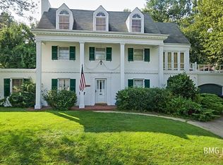 2394 N Quincy St, Arlington, VA 22207
