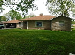 405 Broadway Ave, Alma, IL 62807