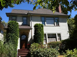 5210 16th Ave NE, Seattle, WA 98105