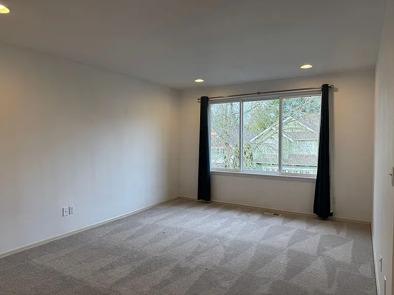 22625 SE 12th Pl — Photo 11