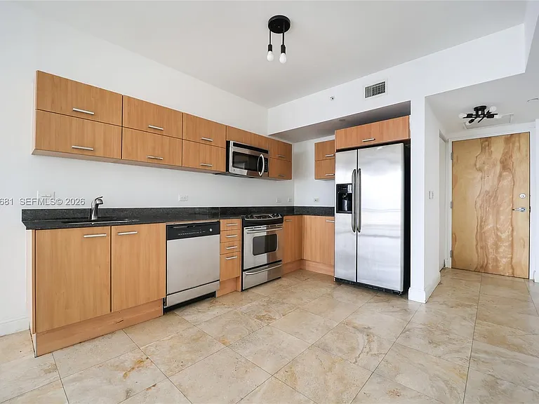 350 S Miami Ave #2411 — Photo 3