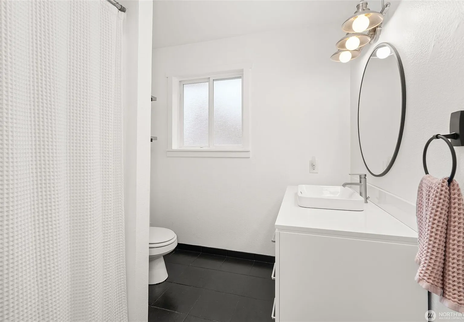 1346 W Third St, South Bend, WA 98586 - — Photo 4