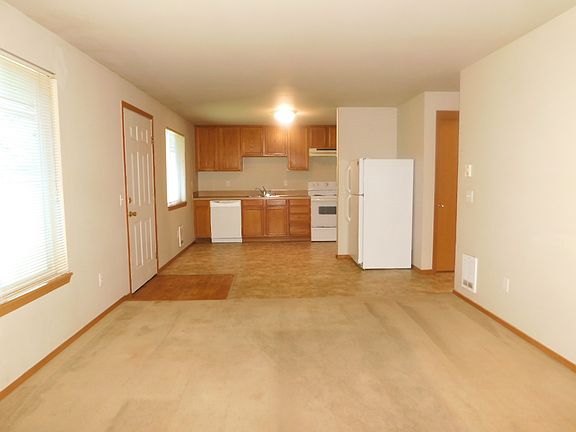 3rd image of 1207 Beach Ave #3