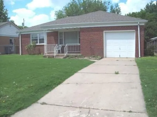 239 S Hungerford Ave, Haysville, KS 67060