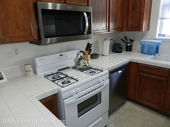 4th image of 3490 Mashie Dr