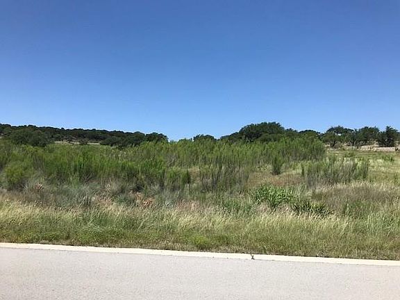 5th image of 621 Bosque Trl