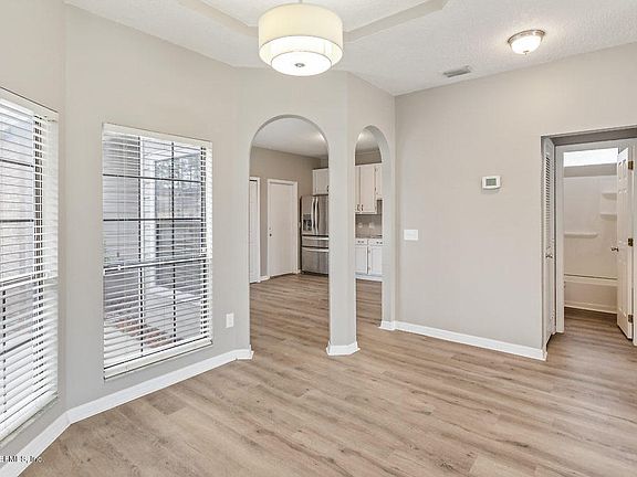 5th image of 3109 LANTANA LAKES Drive