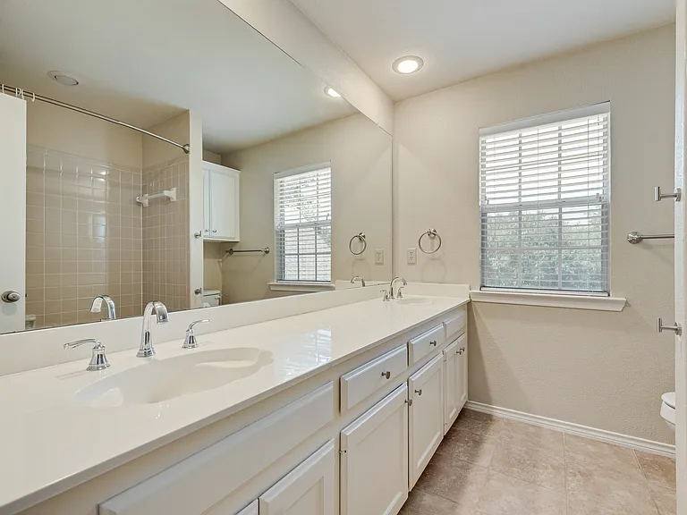 4641 Reunion Dr — Photo 16