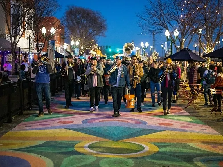 Experience the best of Arvada living with shops, restaurants, and live entertainment just around the corner.