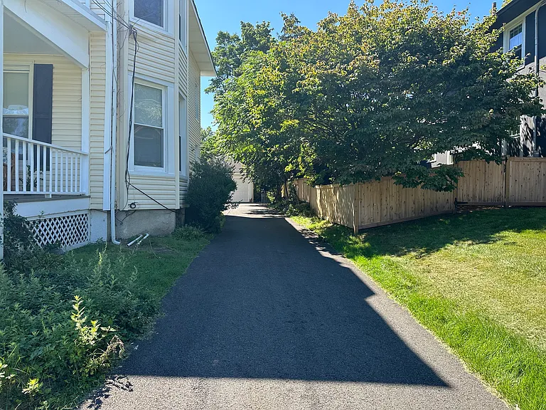 336 Cedar Ave #B — Photo 15