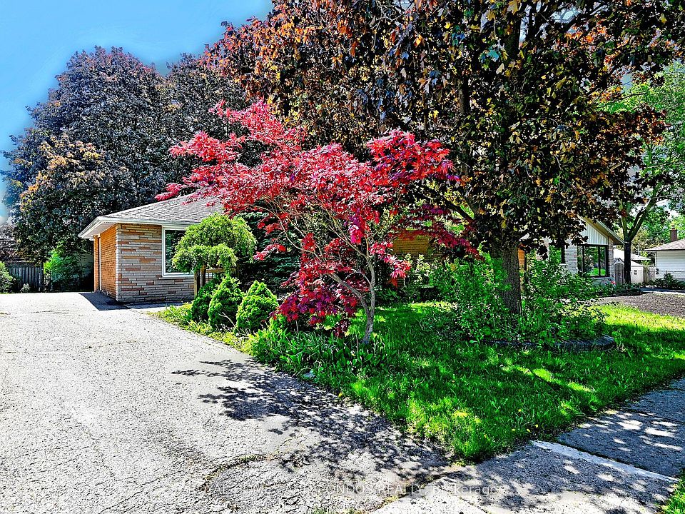 1st image of 6 Raylawn Cres