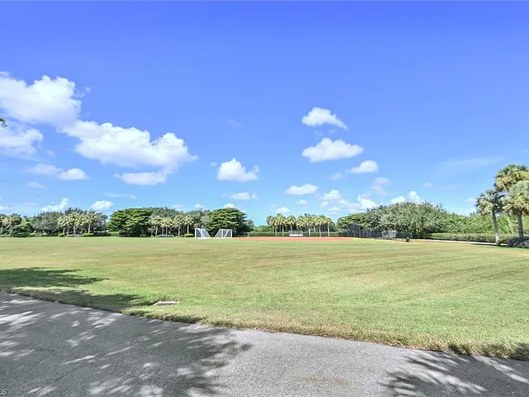 21093 Torre Del Lago St — Photo 36