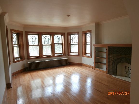3rd image of 1923 Kenilworth Ave