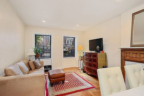 1st image of 901 Union St #1