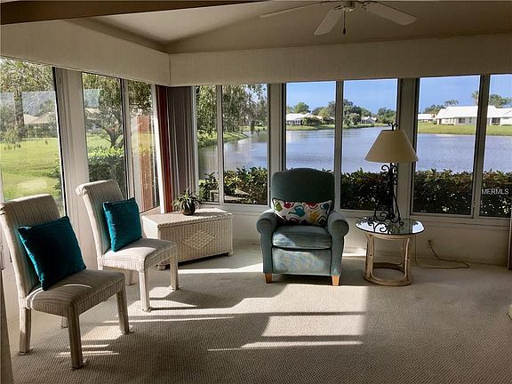 4th image of 717 Harrington Lake Dr S #20