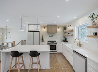 12 Summit Cres, Guelph, ON N1H1S3