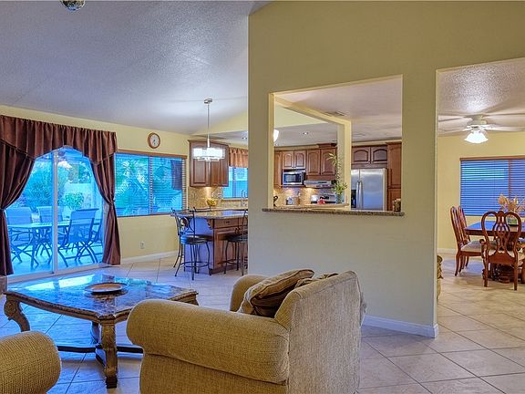 2nd image of 6621 Shelter Ln