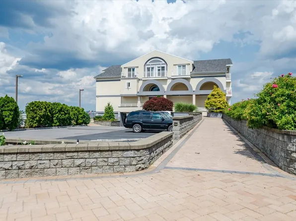 600 Clarence Avenue image 31 of 37