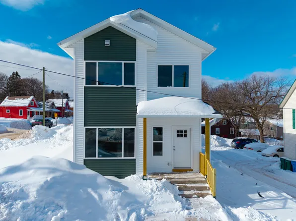 412 W Baraga Ave, Marquette, MI