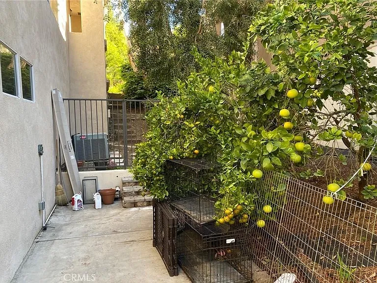 357 S San Vicente Ln — Photo 8