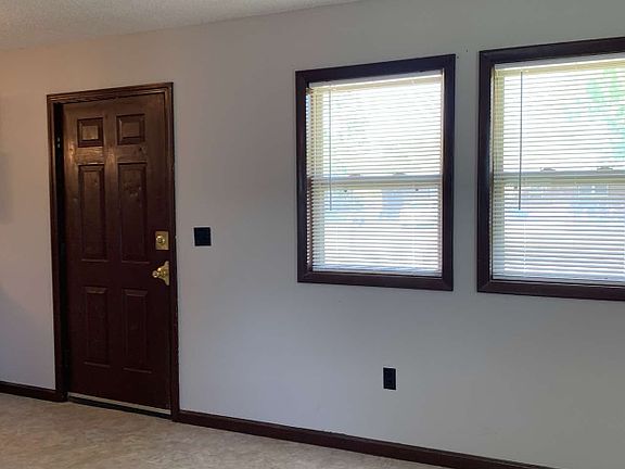 4th image of 30 SE 250th Rd APT 1
