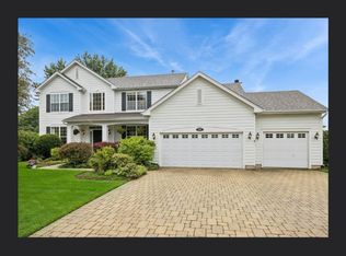 260 Summerdale Ln, Algonquin, IL 60102