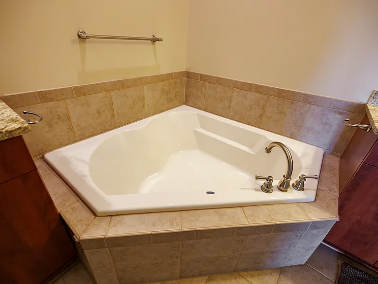 Master Bath Soaking Tub