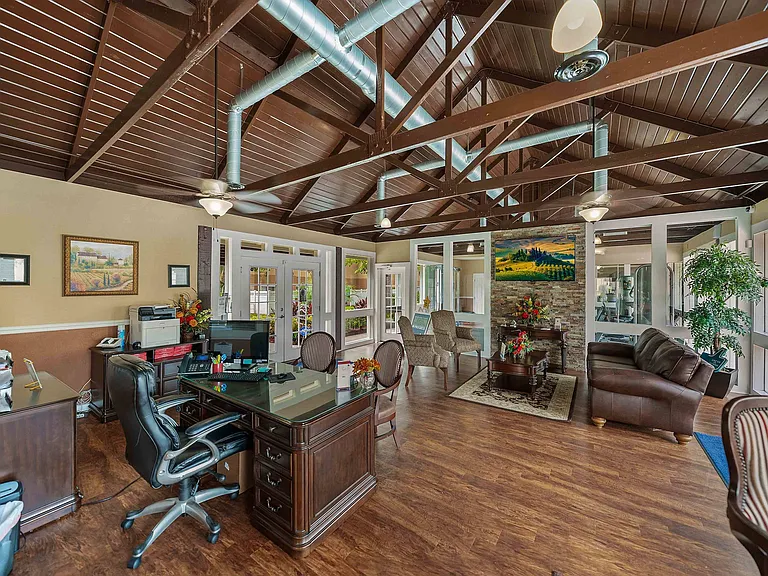 Clubhouse 3