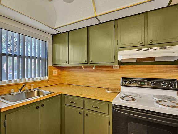 3rd image of 9641 Sunrise Lakes Boulevard #106