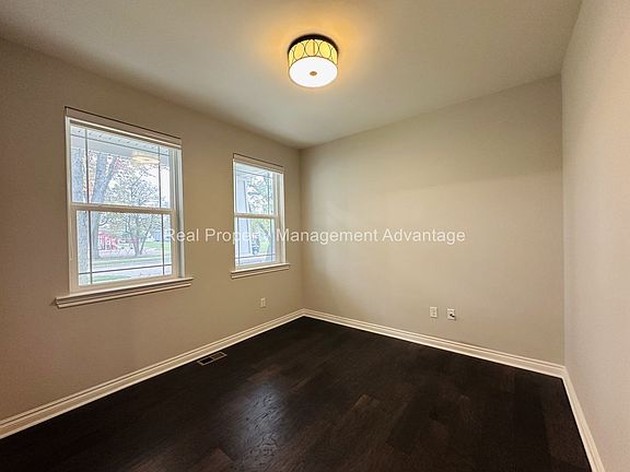5th image of 4320 Mandalay Ave