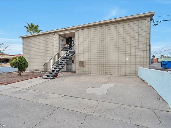 2nd image of 2933 Stewart Ave