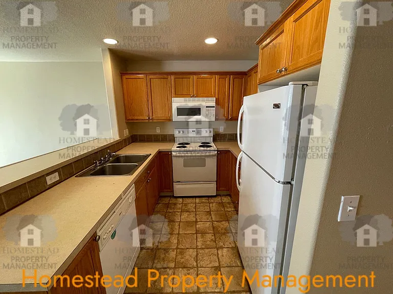 400-468 S Catron St — Photo 6