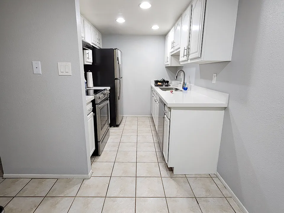 948 S Alma School Rd #133