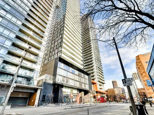 28 Wellesley St E, Toronto, ON